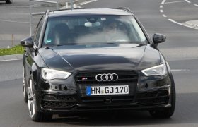 Следующее поколение Audi RS3 вышло на прогулку