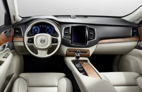 Появились снимки салона нового Volvo XC90