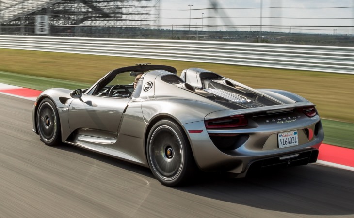 Компания Porsche продала все экземпляры модели 918 Spyder